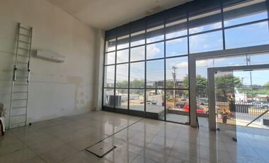 Local Comercial en alquiler en  Carlos julio Arosemena  AndB