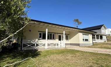 Casa en Venta- Golf 2 Lote 612 de Costa Esmeralda - Cul de sac - Una planta