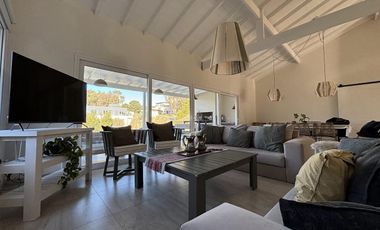 Casa en Venta- Golf 2 Lote 612 de Costa Esmeralda - Cul de sac - Una planta