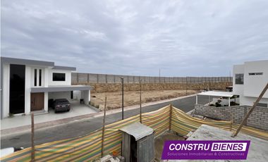 Casa en Planos Personalizable – Urbanización COSTA, Sur de Manta