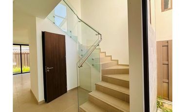 SE VENDE CASA EN PH GOLF GARDENS