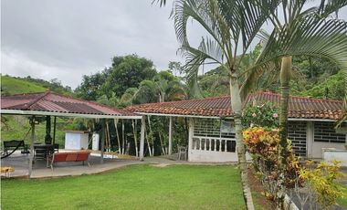 Finca en venta 12 Has en Capira Trinidad - con Casa Campestre  (DR)