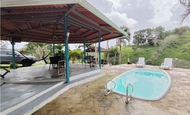 Se Vende Finca de 12 Has en Capira Trinidad con Casa Campestre (DR)