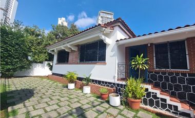 ALQUILO CASA EN COCO DEL MAR ESTILO CHALET!!