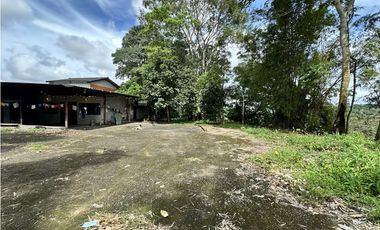 Se Vende Terreno con propiedad / Las Cumbres