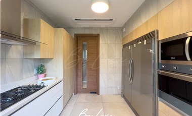 VENDO CASA A ESTRENAR EN SANTA MARIA (P)