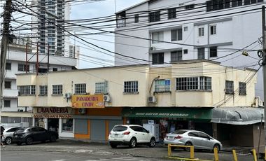 Se VENDE Edificio con locales y aptos / Hato Pintado