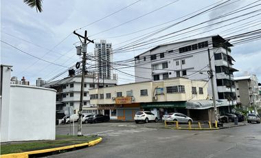 Se VENDE Edificio con locales y aptos / Hato Pintado