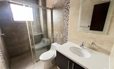 SUIT EN VENTA SECTOR AV 1 DE MAYO