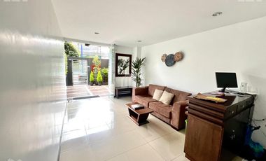 SUIT EN VENTA SECTOR AV 1 DE MAYO