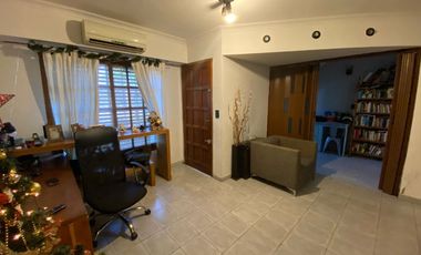 Casa en venta en Ezpeleta Este