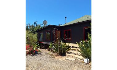 SE VENDE HERMOSA PARCELA CON CABAÑAS PARA INVERSION EN ALGARROBO