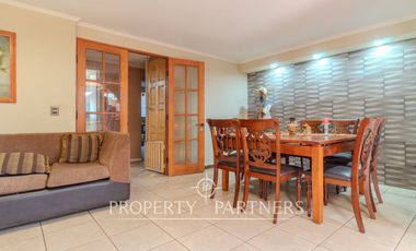 ¡OPORTUNIDAD! Nuevo precio - Casa Esquina con Local Comercial