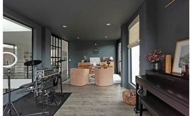 VENTA DE BELLA CASA EN EL CLUB SAN JACINTO, 1060 M2 POR $3.200'000.000