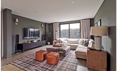 VENTA DE BELLA CASA EN EL CLUB SAN JACINTO, 1060 M2 POR $3.200'000.000