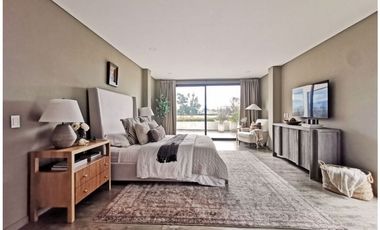 VENTA DE BELLA CASA EN EL CLUB SAN JACINTO, 1060 M2 POR $3.200'000.000