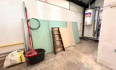 Departamento en  venta de 4 ambientes ubicado a metros del Shopping Los Gallegos. Totalmente reciclado. externo . balcon corrido