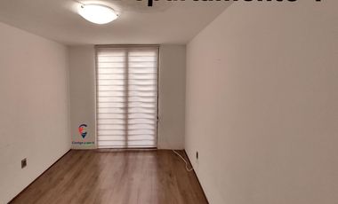 EDIFICIO - OLIVAR DEL CONDE. – EDIFICIO con 3 departamentos independientes