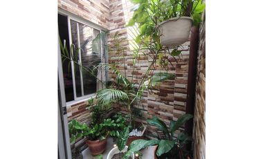 VENTA DE CASA DE TRES NIVELES EN EL B/ VILLANOVA DE MONTERIA