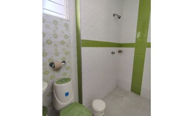 VENTA DE CASA DE TRES NIVELES EN EL B/ VILLANOVA DE MONTERIA