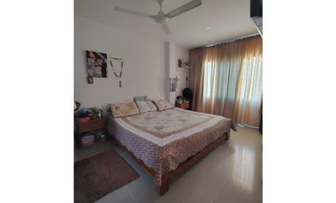 VENTA DE CASA DE TRES NIVELES EN EL B/ VILLANOVA DE MONTERIA