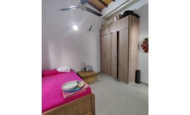 VENTA DE CASA DE TRES NIVELES EN EL B/ VILLANOVA DE MONTERIA