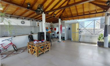 VENTA DE CASA DE TRES NIVELES EN EL B/ VILLANOVA DE MONTERIA