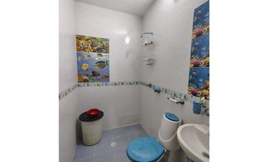 VENTA DE CASA DE TRES NIVELES EN EL B/ VILLANOVA DE MONTERIA