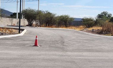 BODEGA INDUSTRIAN EN MICRO PARQUE POR PIQ