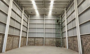 BODEGA INDUSTRIAN EN MICRO PARQUE POR PIQ