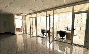 ALQUILER O VENTA DE OFICINA AMOBLADA, EN TORRE BICSA (P)