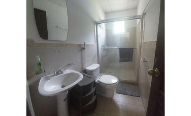 ALQUILER DE CASA AMOBLADA EN BARRIADA CERRADA EN PENONOME