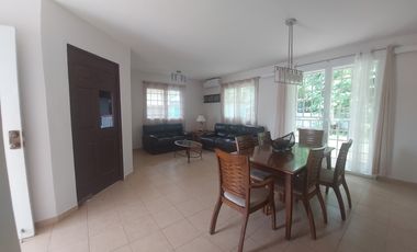 ALQUILER DE CASA AMOBLADA EN BARRIADA CERRADA EN PENONOME