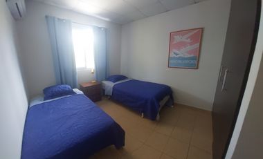 ALQUILER DE CASA AMOBLADA EN BARRIADA CERRADA EN PENONOME