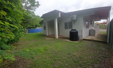 ALQUILER DE CASA AMOBLADA EN BARRIADA CERRADA EN PENONOME