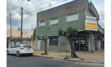 CASA CON LOCAL. SOBRE AV SEGUI