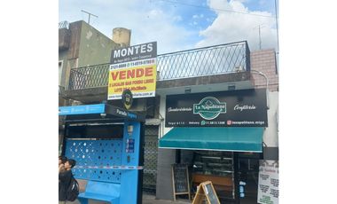 LOCALES  EN CASANOVA CENTRO