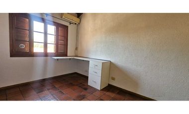 CASA · VENTA · BARRIO PARQUE · 3 DORMITORIOS · PILETA · GODOY CRUZ