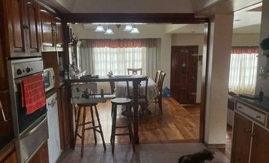 Casa PH en venta en Sarandi Oeste