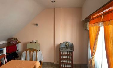 Casa PH en venta en Sarandi Oeste