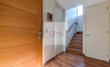 Casa en venta en LA REINA