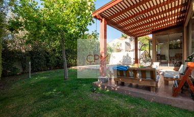 Casa en venta en LA REINA