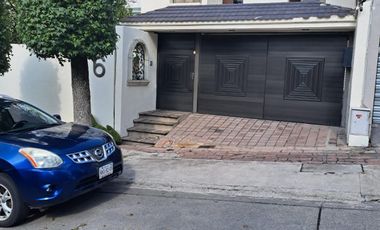 BOSQUES DE LA HERRADURA CASA EN VENTA