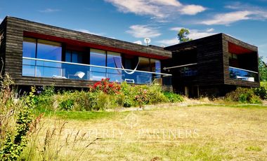 Pichilemu, Casa con Maravillosa vista a Punta de Lobos