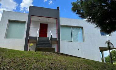 Casa en venta - 3 dormitorios 3 baños - 1.1000mts2 - Cochera - Costa Esmeralda, Pinamar