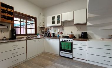 HERMOSA CASA - ZONA SANTA TERESITA -