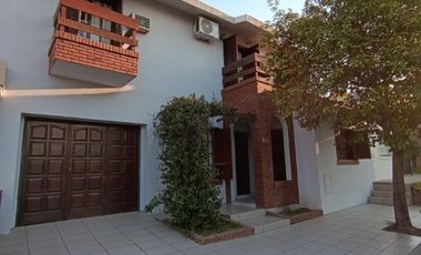 HERMOSA CASA - ZONA SANTA TERESITA -
