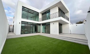 CASA EN VENTA EN BAJA MALIBU (SECCION LOMAS)