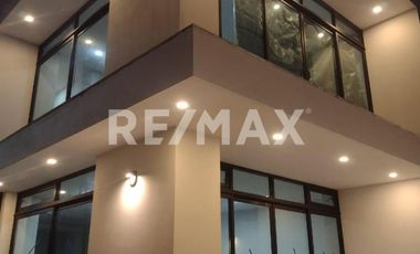 CASA EN VENTA EN BAJA MALIBU (SECCION LOMAS)