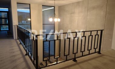 CASA EN VENTA EN BAJA MALIBU (SECCION LOMAS)